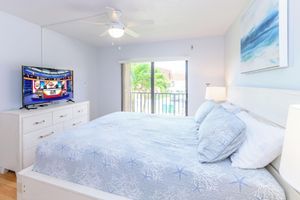 Alquiler Vacacional - Chateau by the Sea - Cocoa Beach Oceanfront Condos next to the Pier and Port Canaveral