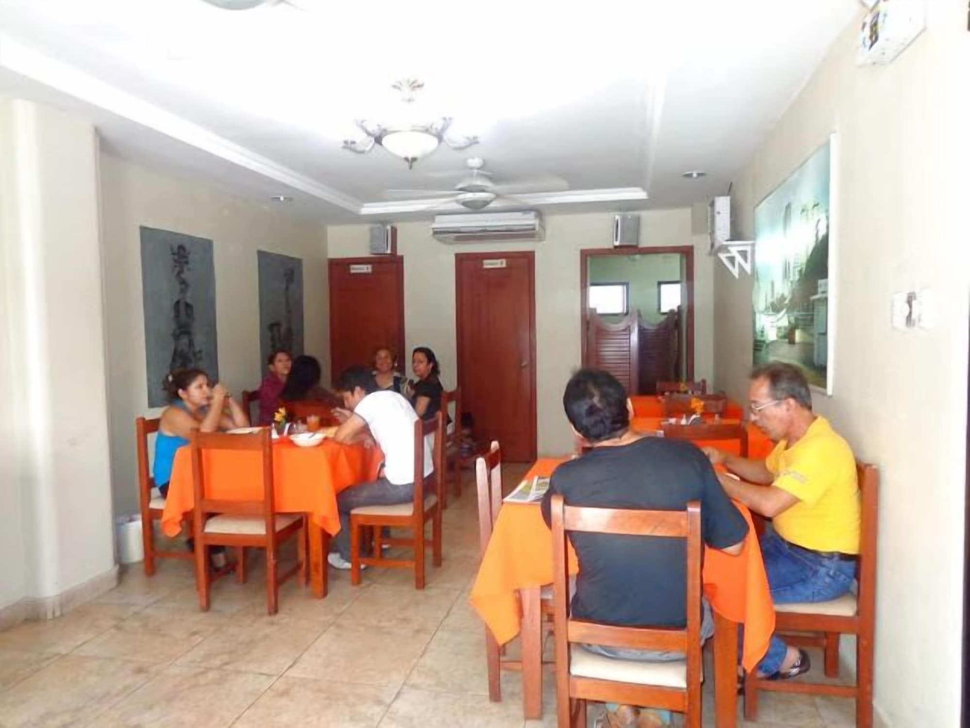 Restaurant Hotel Onix Gold
