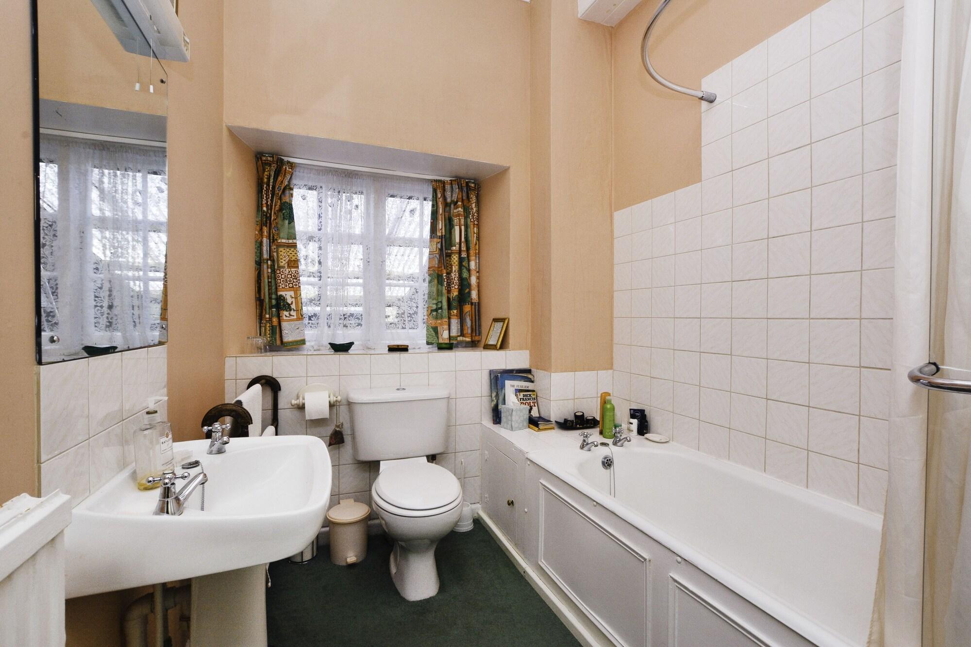 Equipamiento de Habitación The Old School