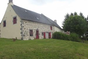 Alojamiento - Besse Saint Anastaise: House / Villa - Besse saint anastaise
