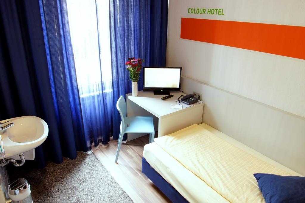 Vista Exterior Colour Hotel