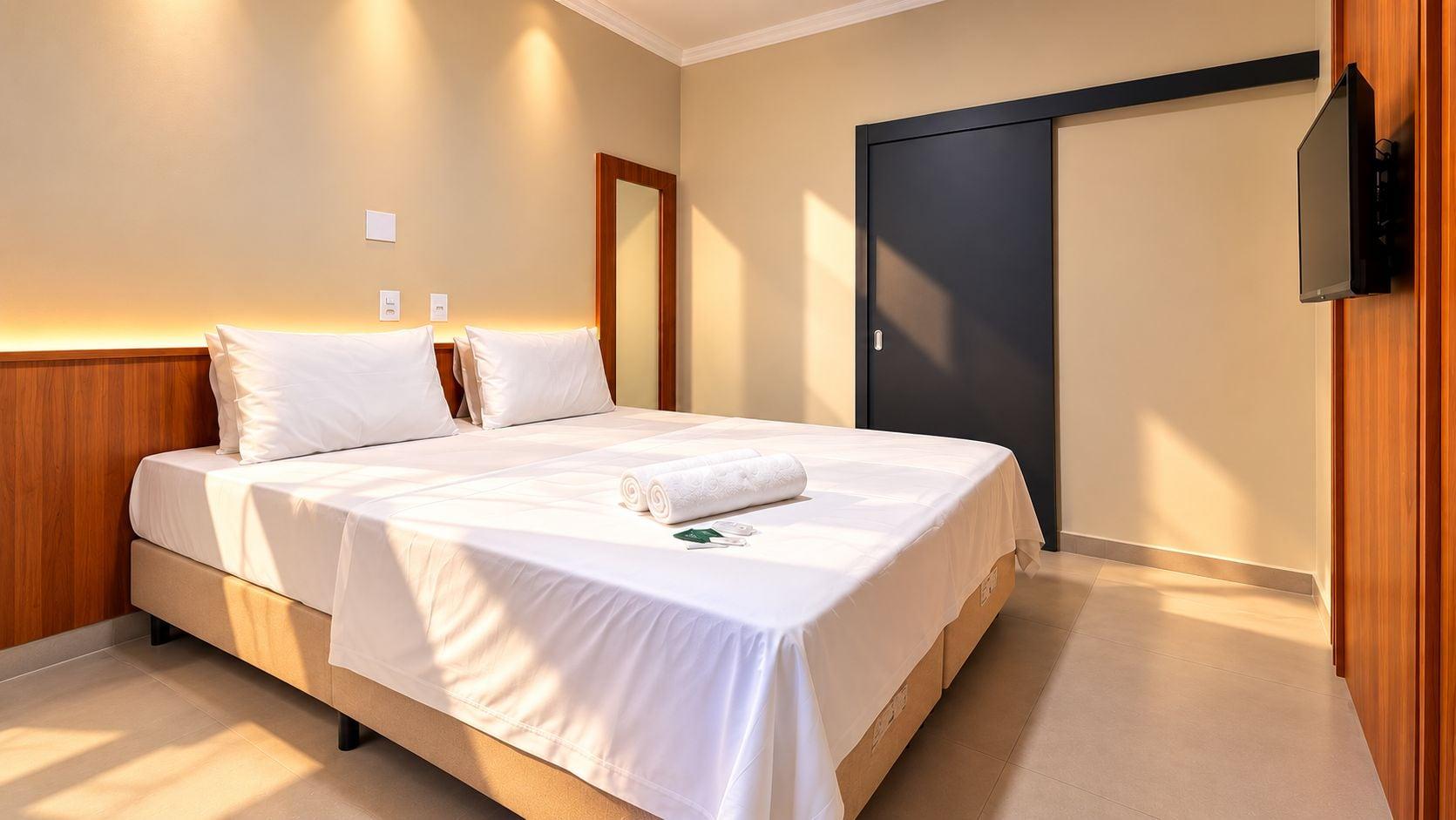 Varios Missal Hotel