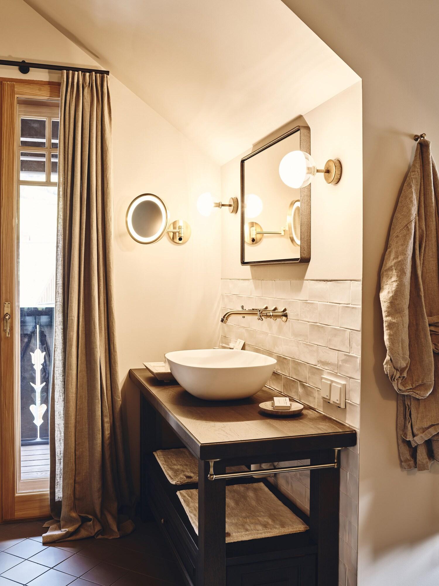 Equipamiento de Habitación TAUROA Krenn