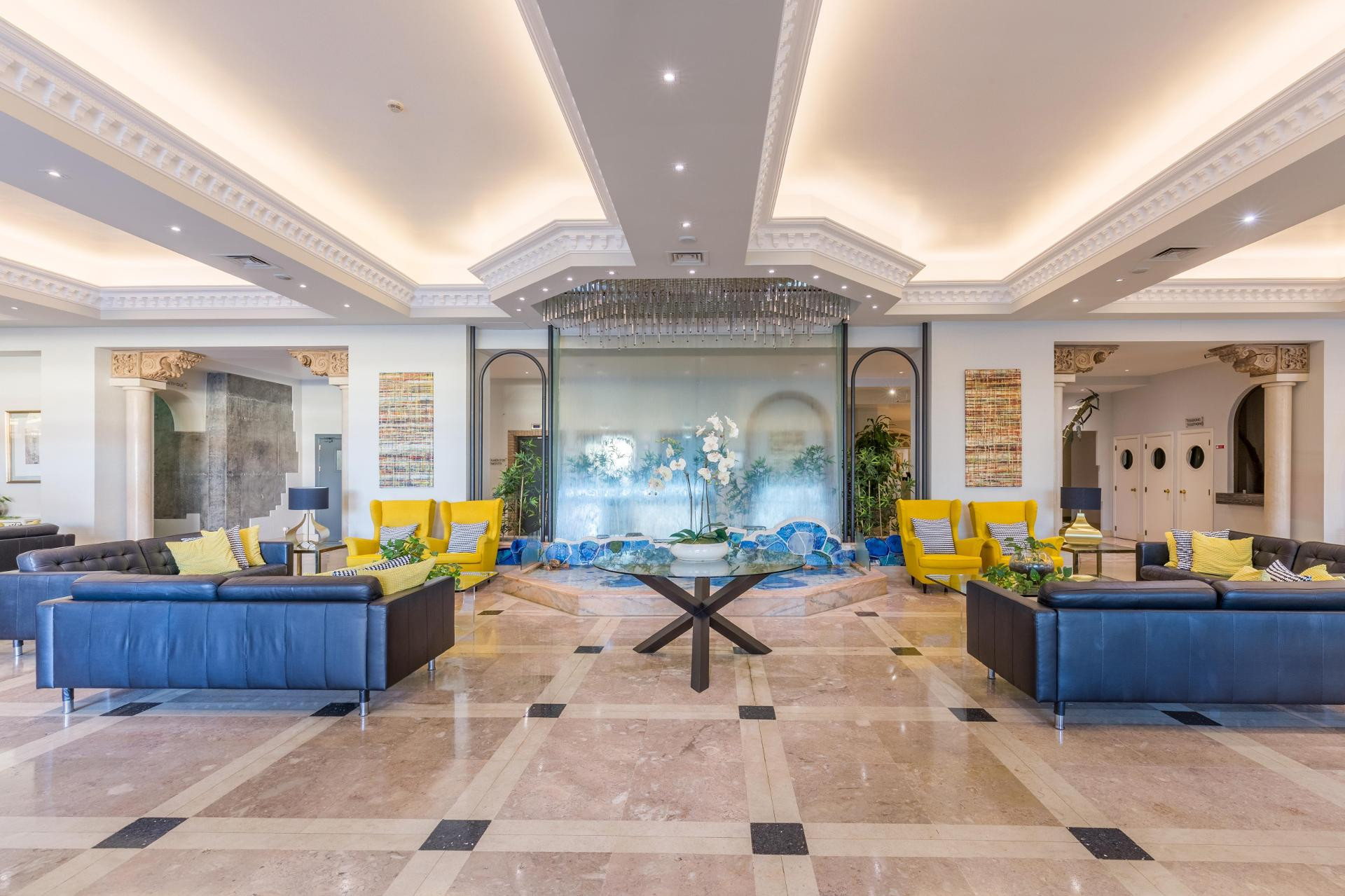 Vista Lobby Luna Hotel Da Oura
