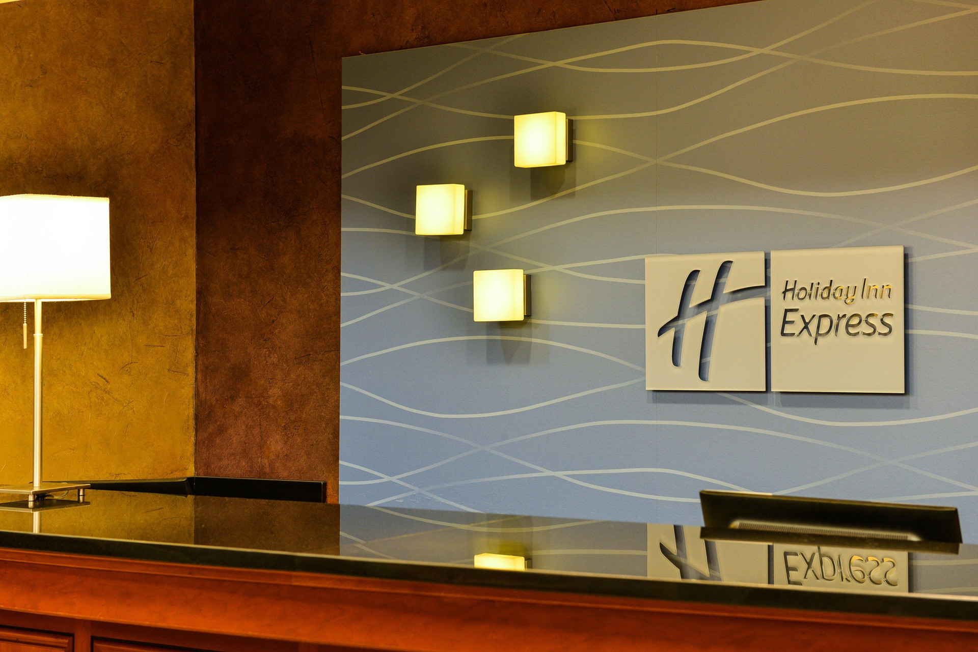 Vista Lobby Holiday Inn Express Vancouver North - Salmon Creek by IHG