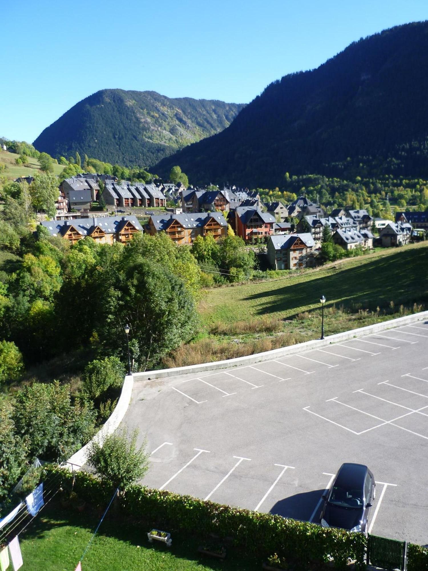 Instalaciones Recreativas Hostal Escuils