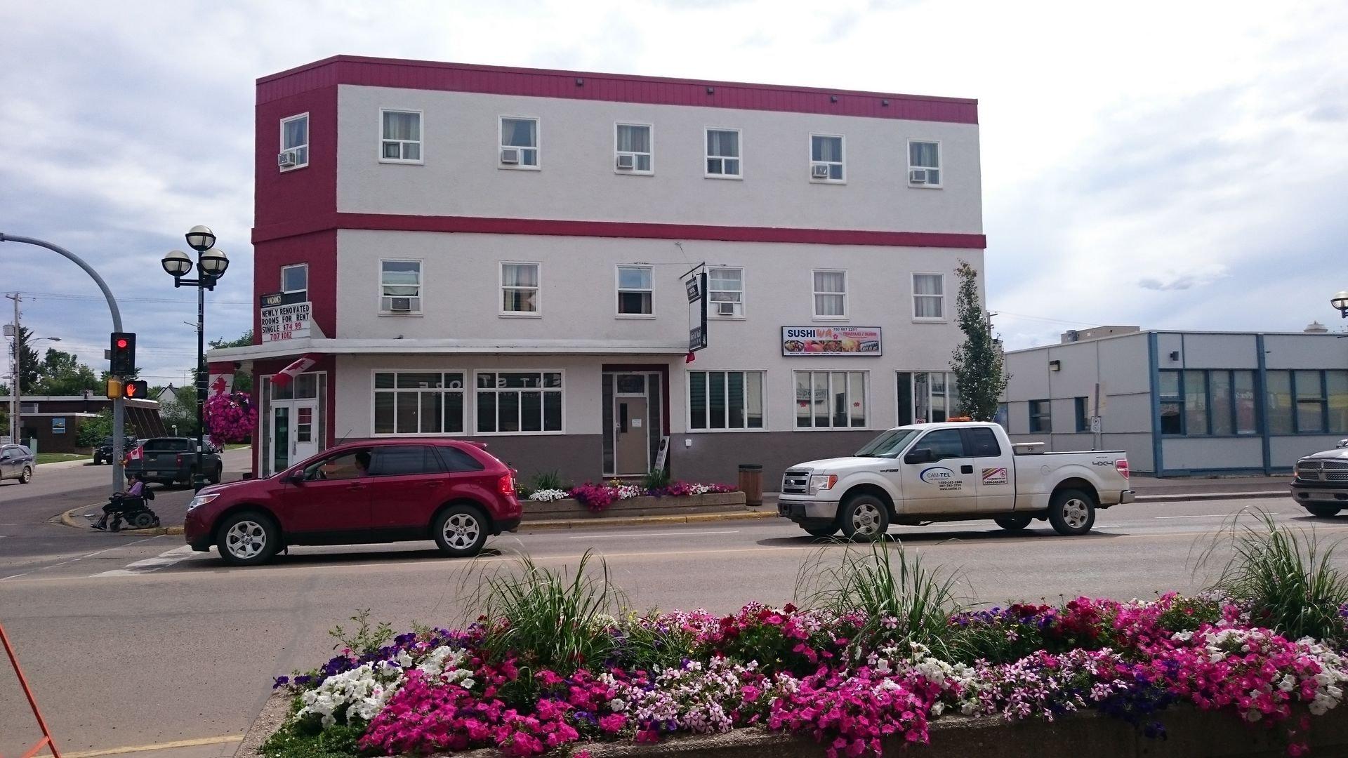 Vista Exterior Bonnyville Hotel