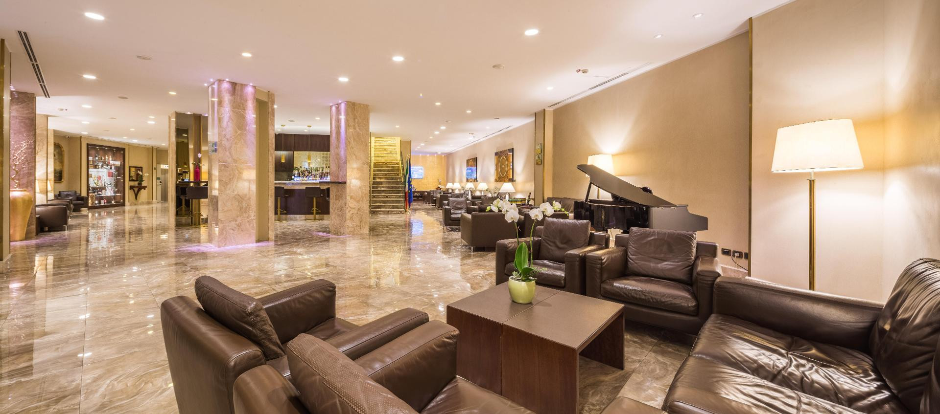 Vista Lobby UNA Hotels Galles Milano