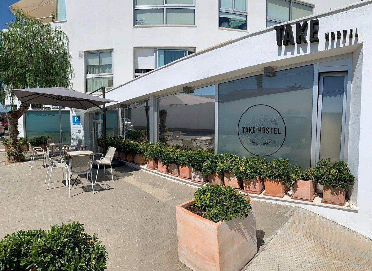 Varios TAKE Hostel Conil