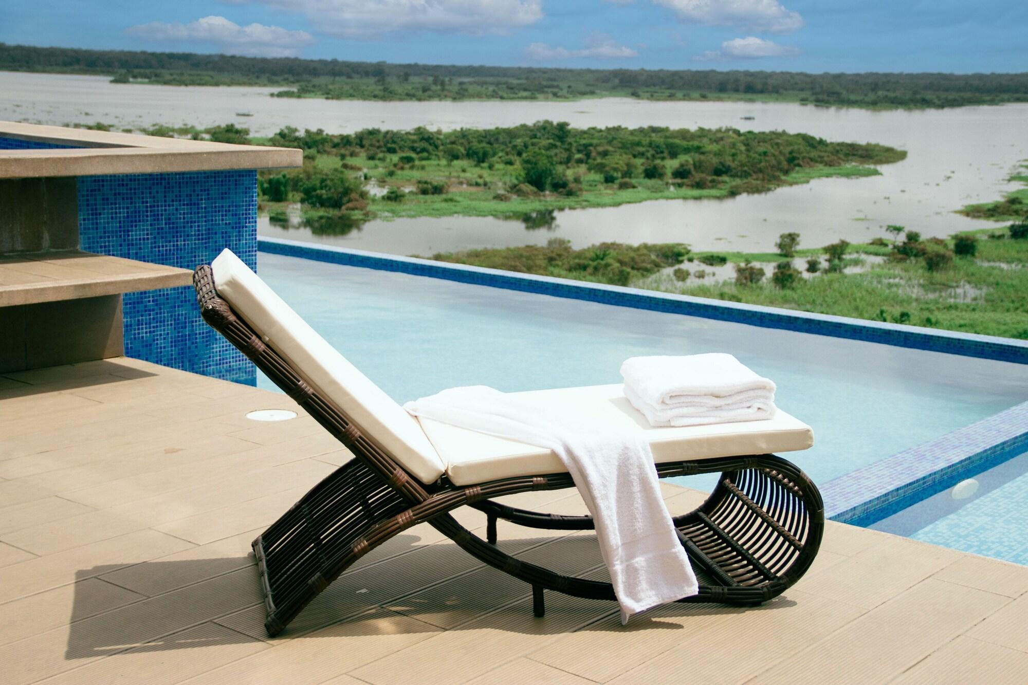 Vista Piscina Hotel de Turistas Iquitos