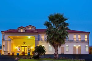 Alojamiento - Days Inn by Wyndham Near Seaworld San Antonio
