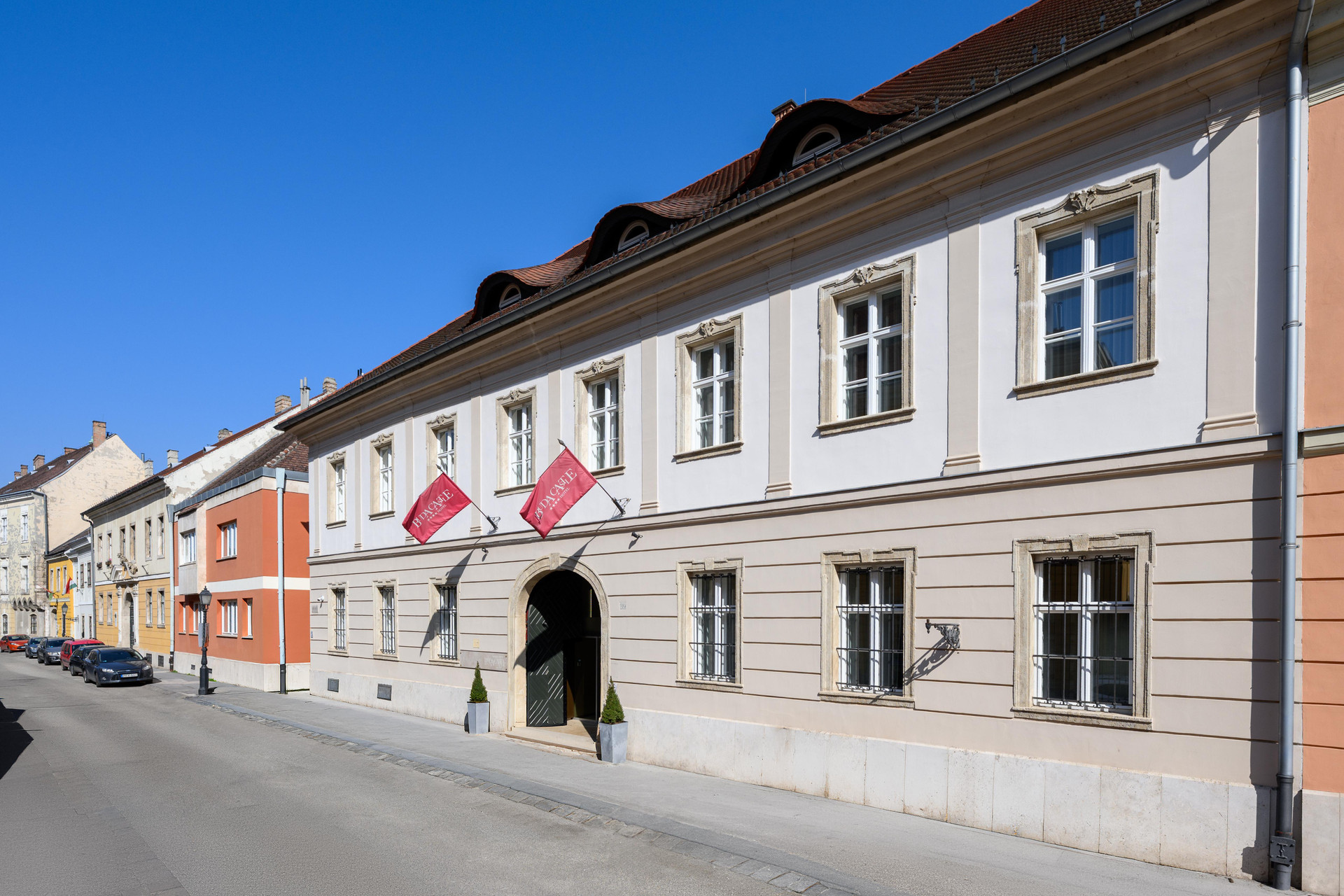 Varios Buda Castle Hotel