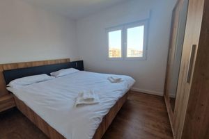 Alquiler Temporario - Spacious 3 Bedroom Apartment With Balcony and AC in Castellón