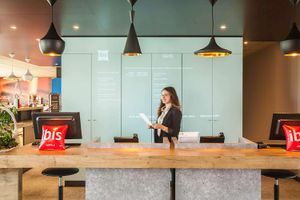 Alojamiento - ibis Sens