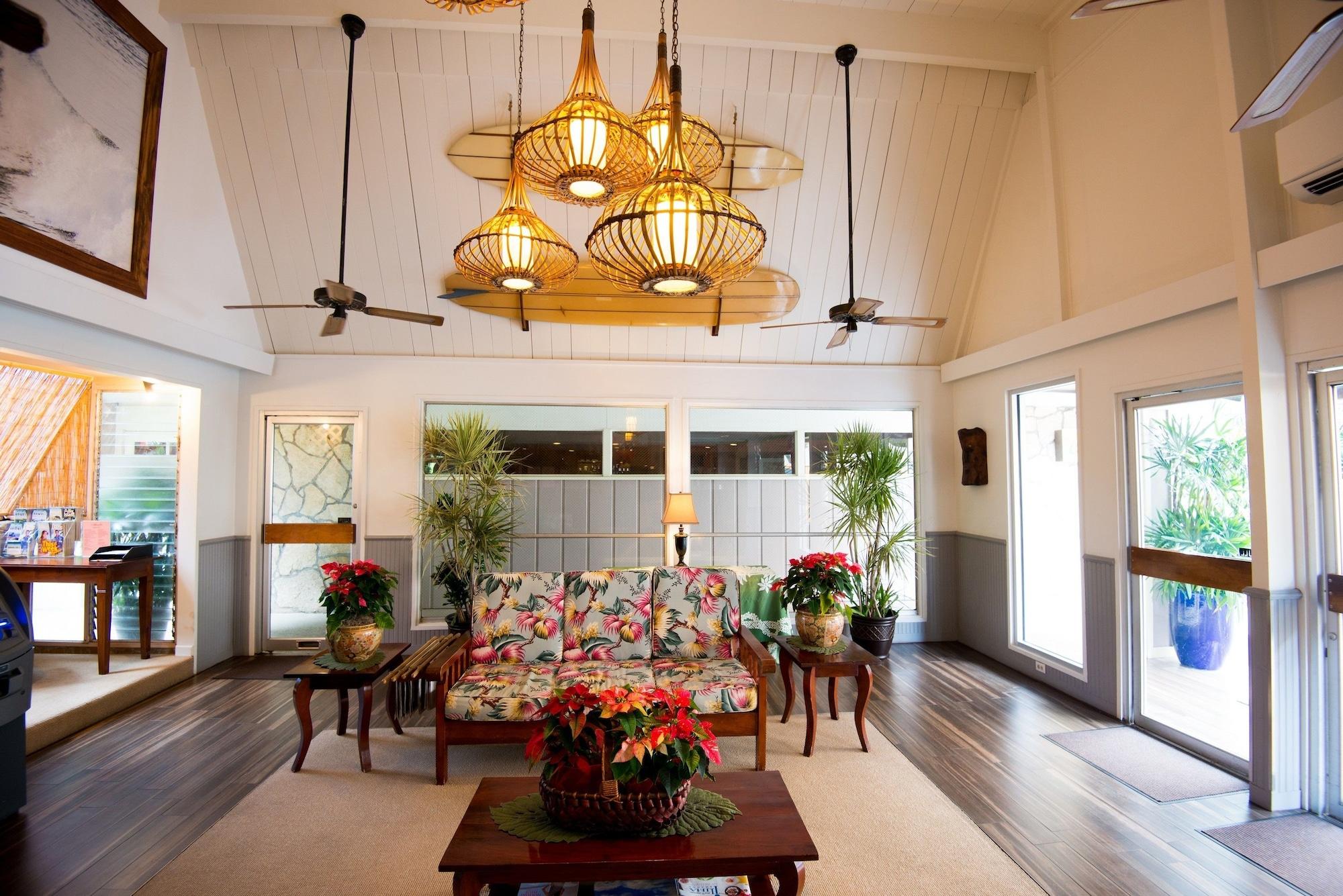 Vista Lobby Pacific Marina Inn Airport Hotel