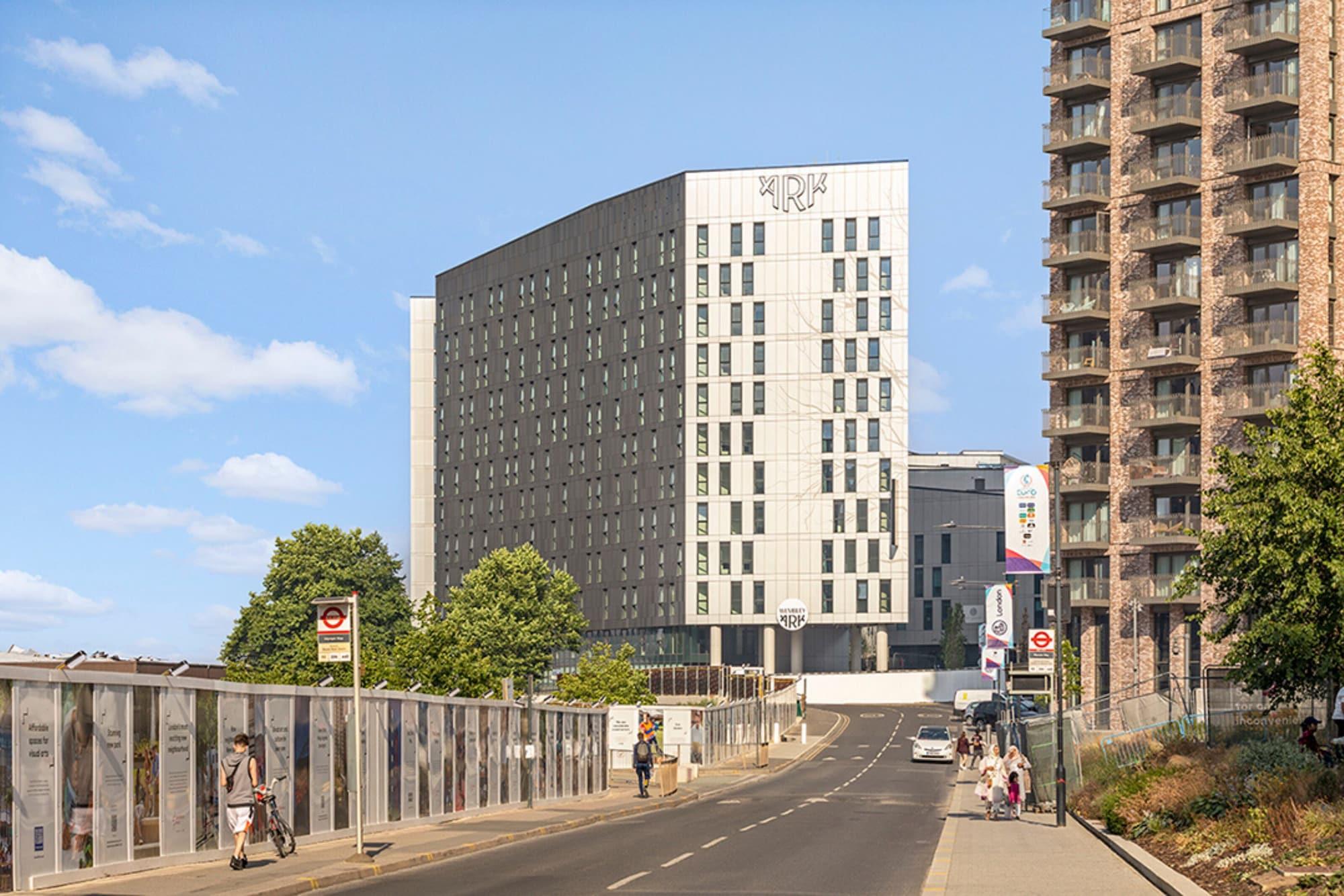 Vista Exterior ARK Wembley