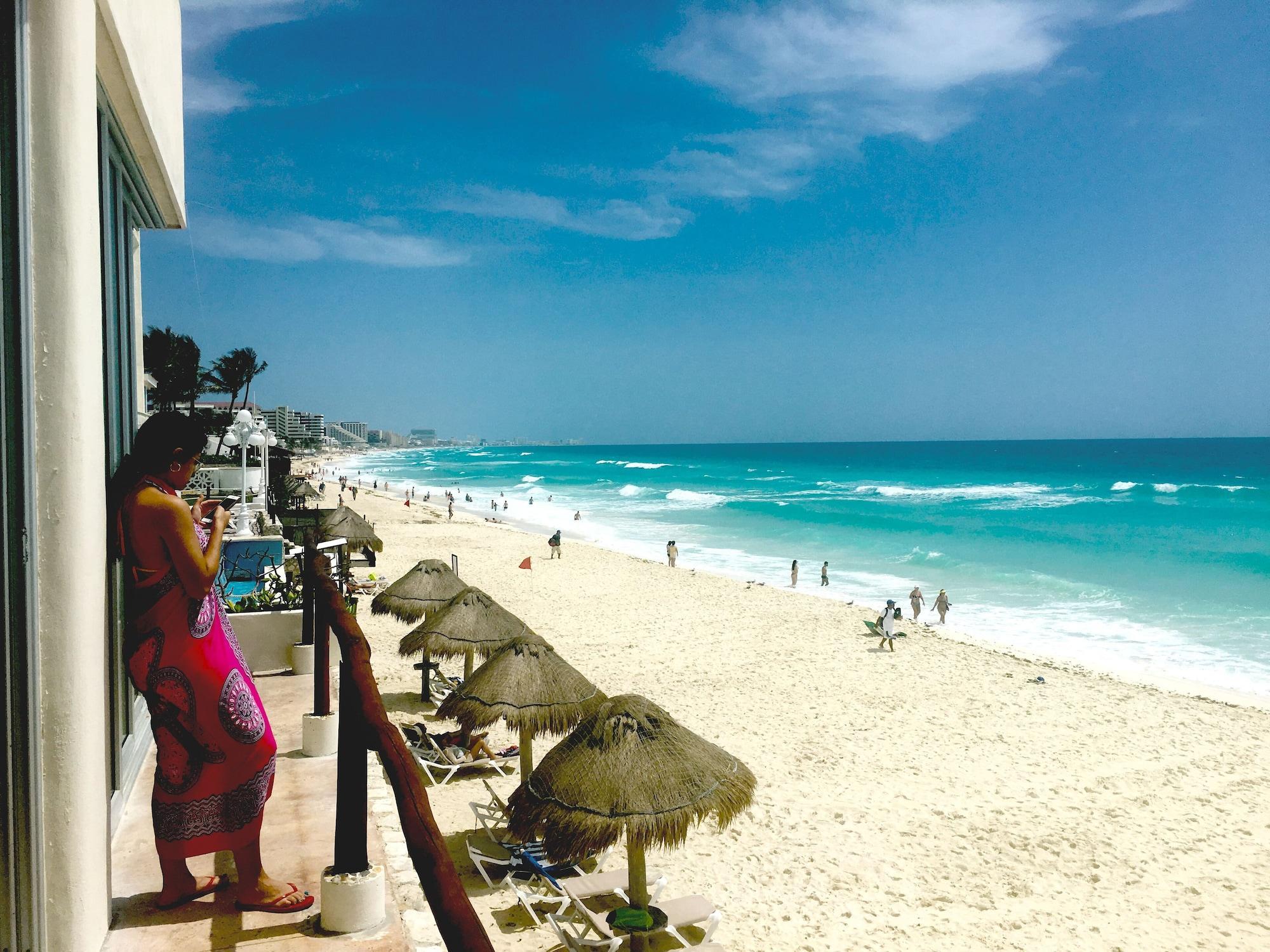 Restaurant Cancun Plaza Condo