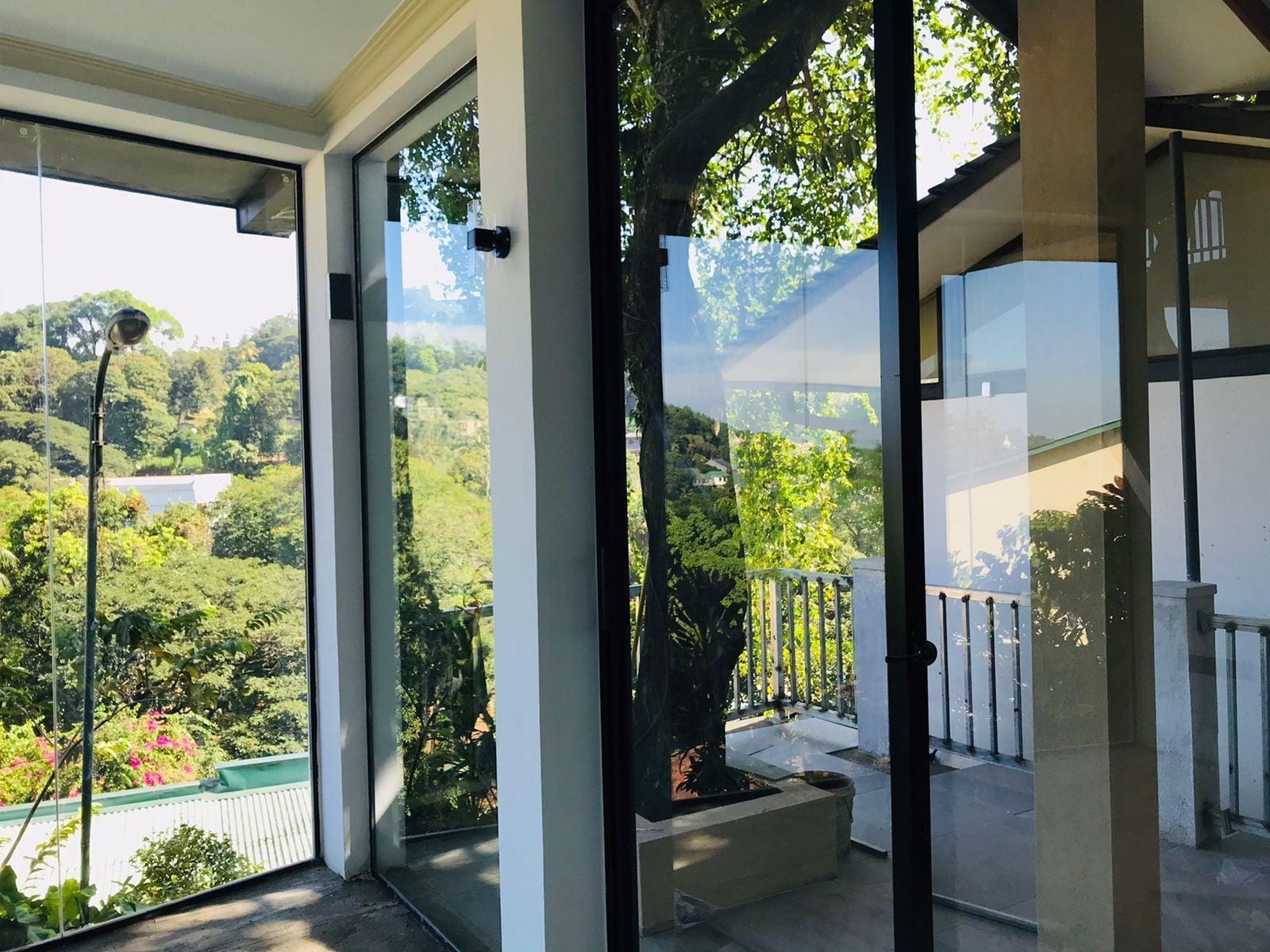 Vista Exterior Hotel Yo