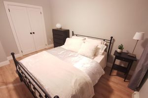 Alquiler Vacacional - 1-bedroom apartment in quaint Wortley Village, London