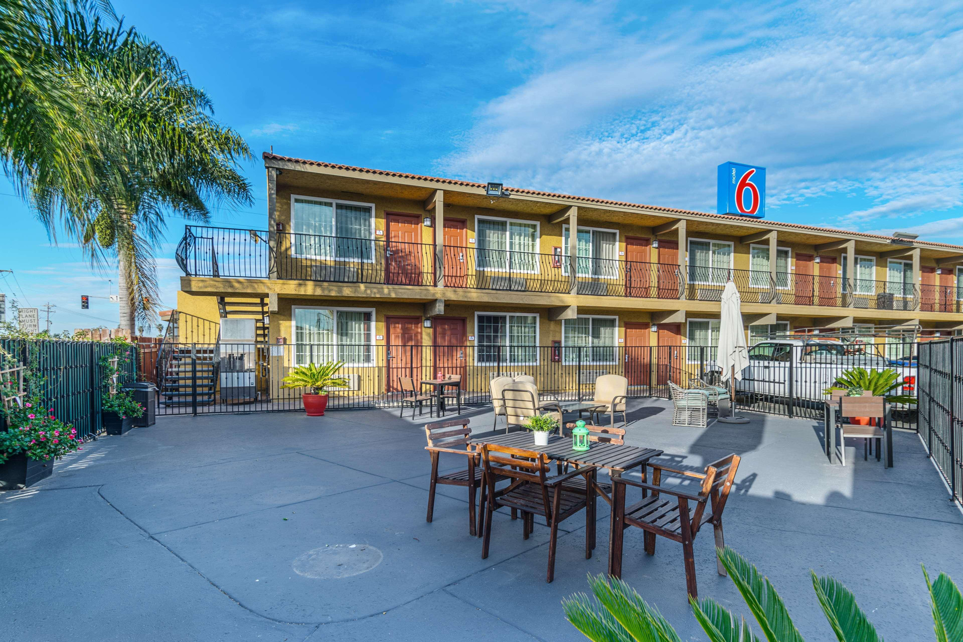 Restaurant Motel 6 San Diego, CA - Southbay