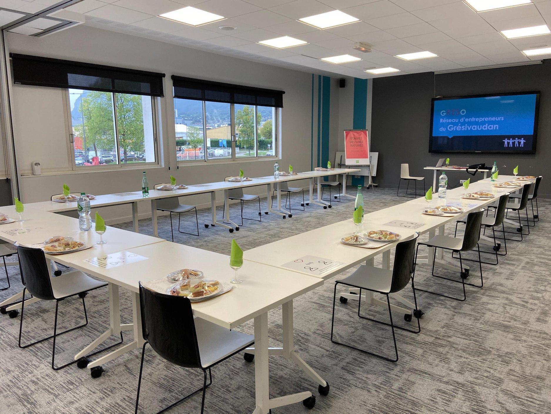 Centro de Negocios Ibis Styles Crolles Grenoble A41