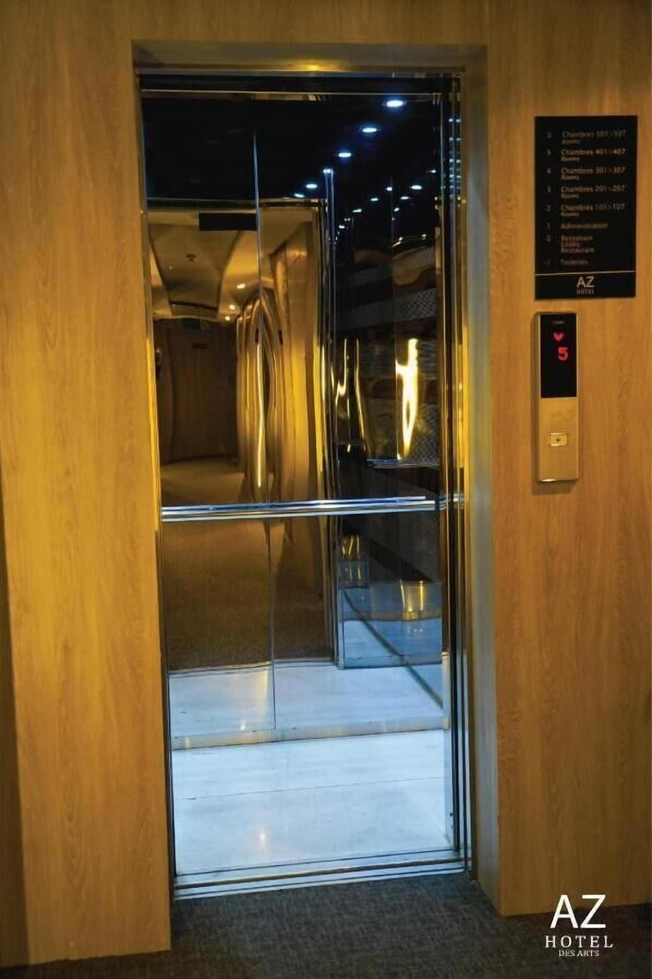 Vista Exterior AZ Hotel Des Arts