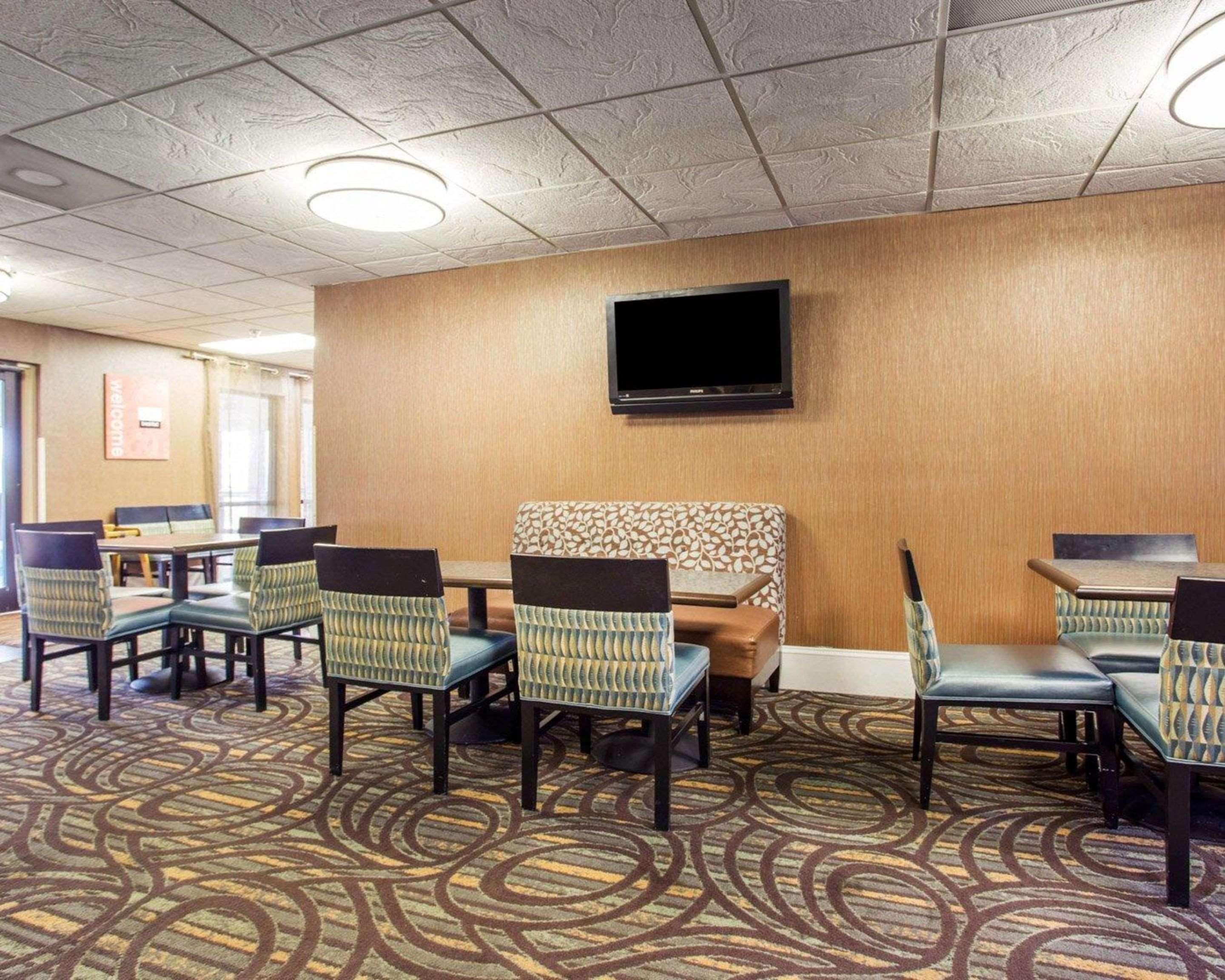Restaurant Comfort Inn & Suites at Stone Mountain