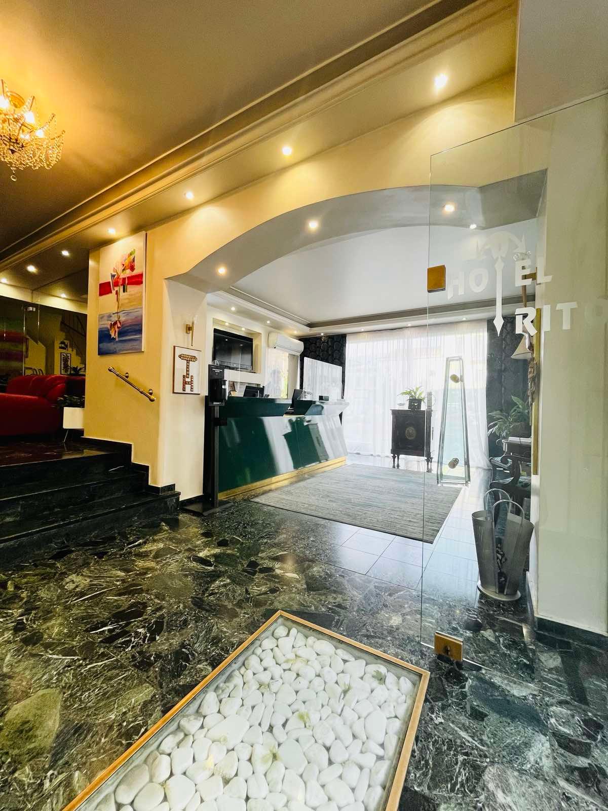 Vista Lobby Hotel Triton