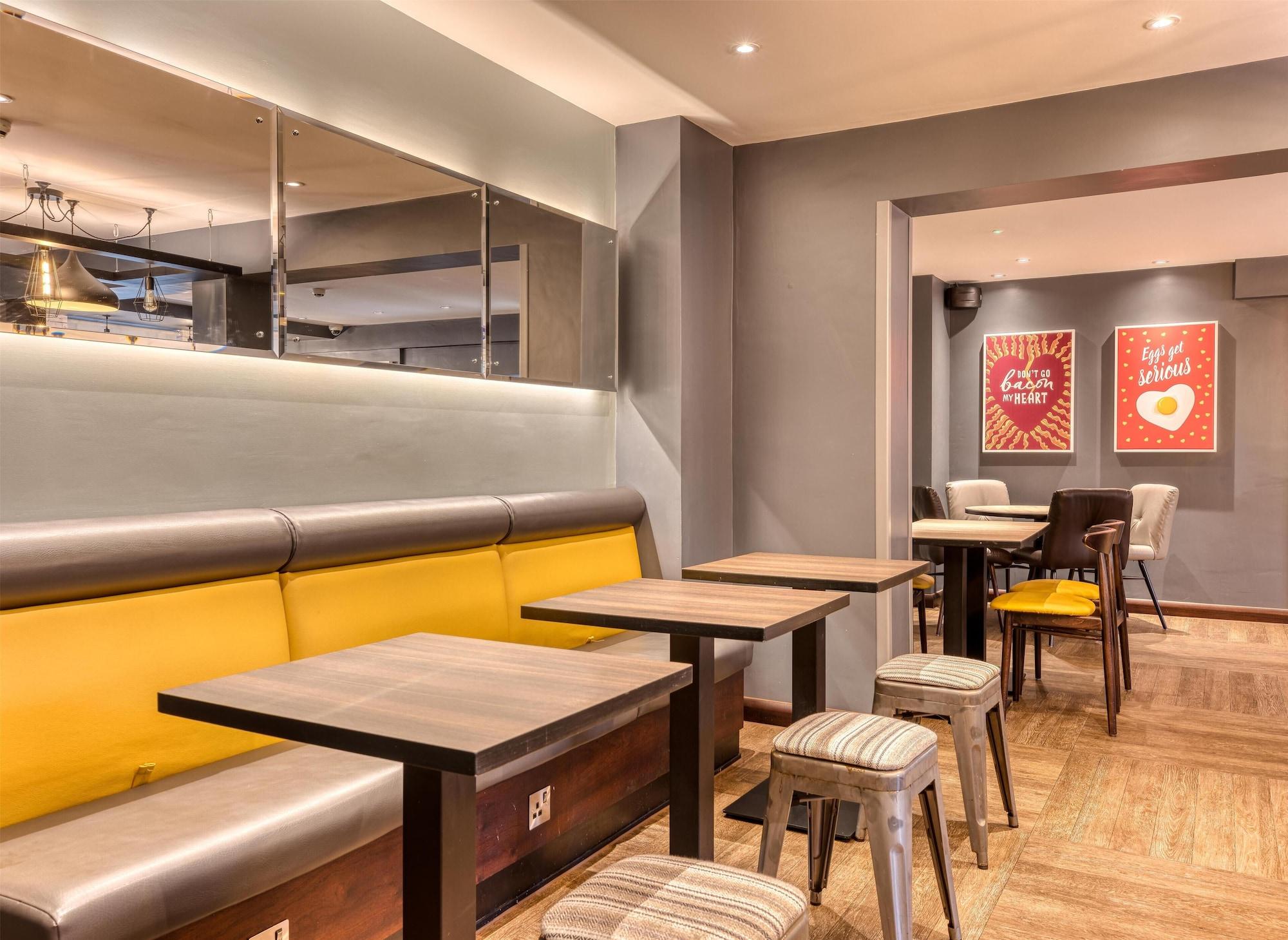 Restaurant Premier Inn London Gatwick South