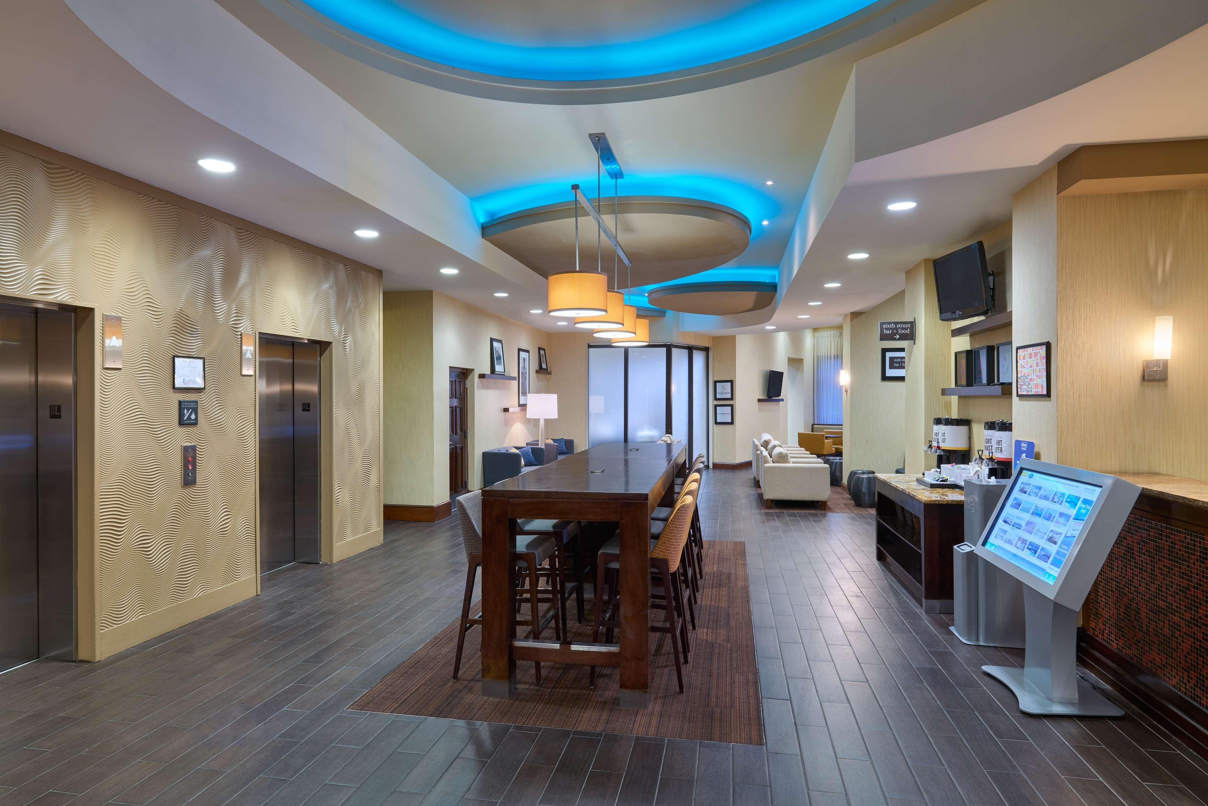 Vista Lobby Hampton Inn Washington-Downtown-Convention Center