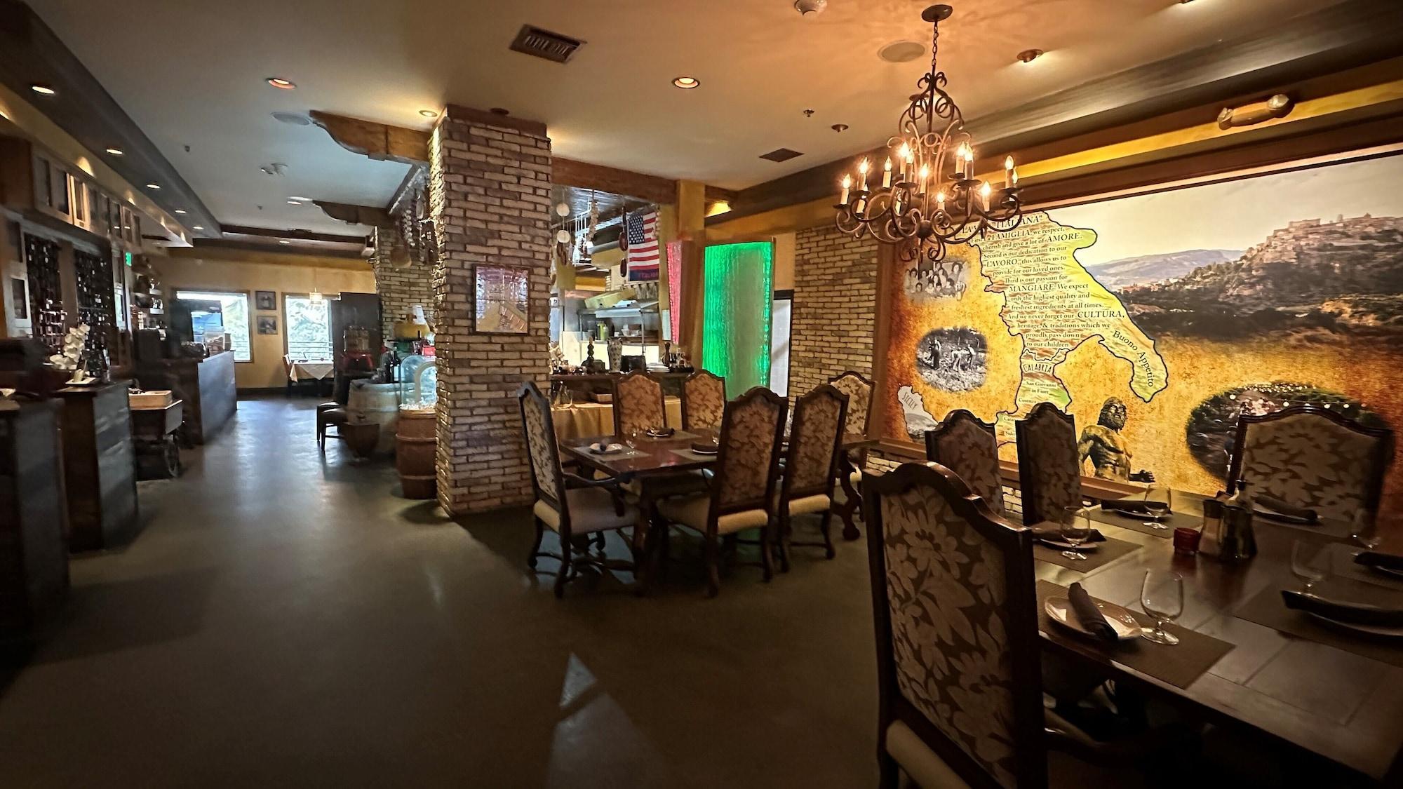 Restaurant Ocean Manor Beach Hotel