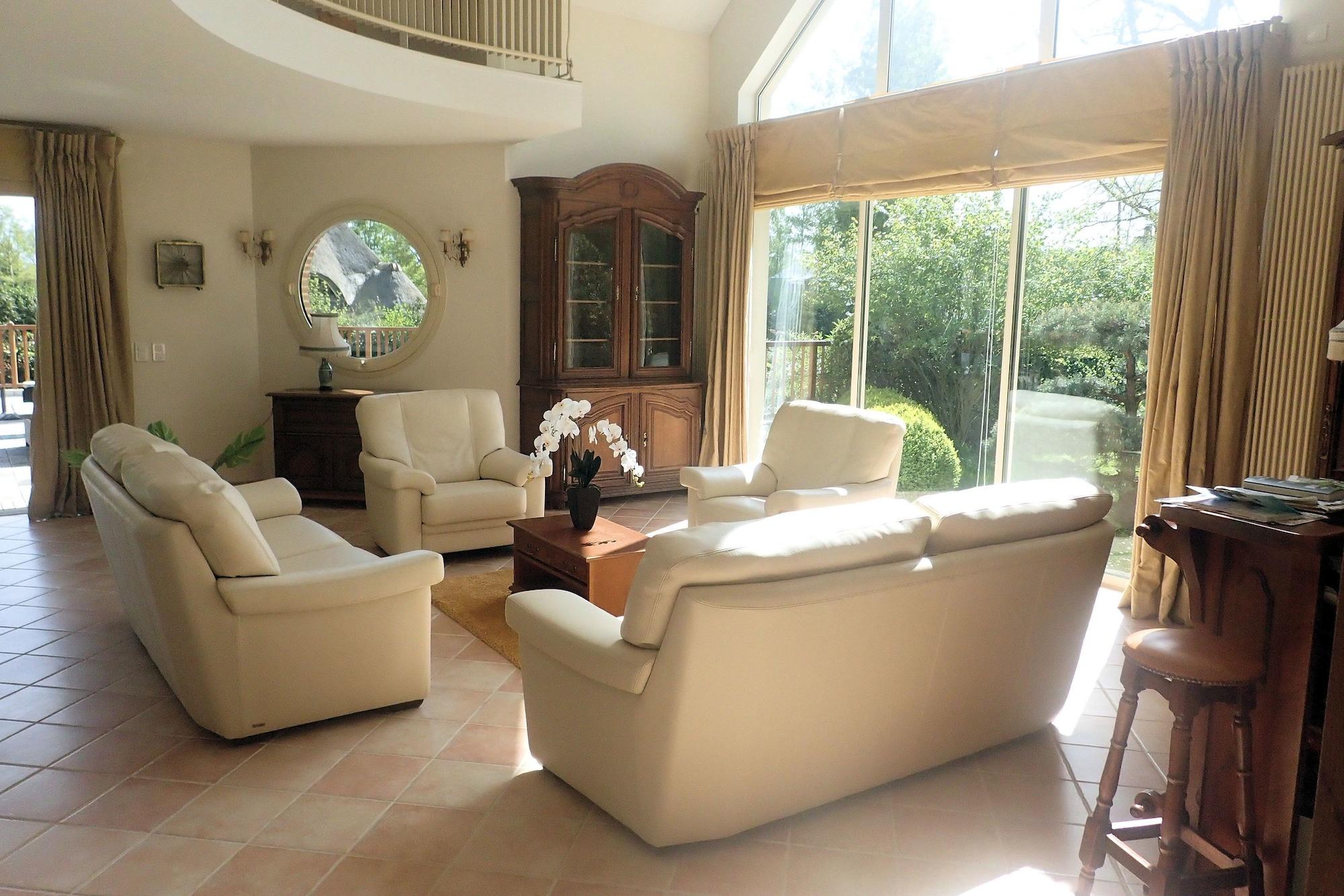 Vista Lobby Au Charme du Lac Piscine