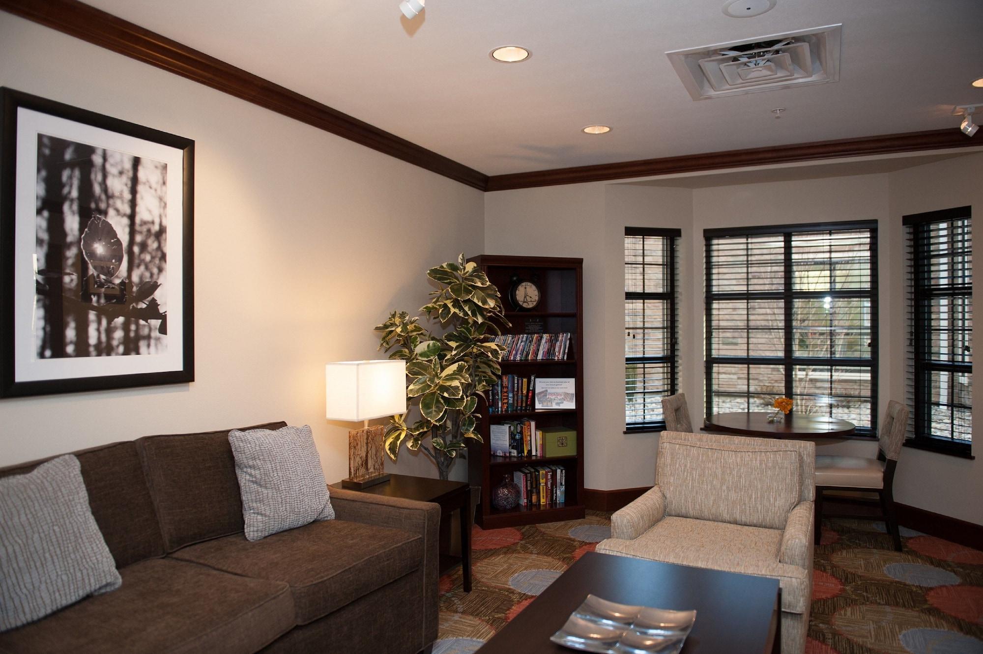 Vista Lobby Staybridge Suites Montgomeryville by IHG