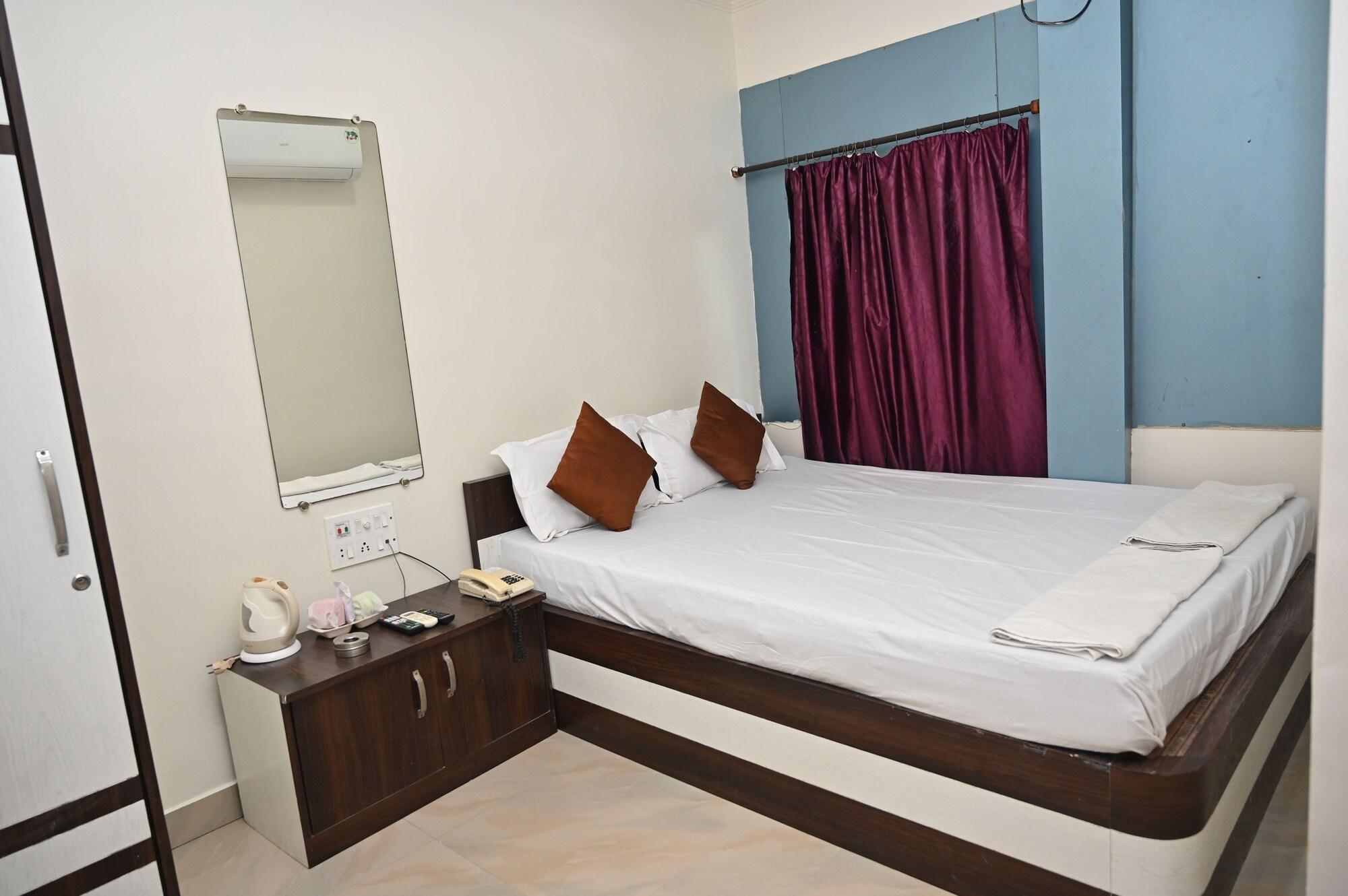 Varios Hotel Gitanjali Maldah