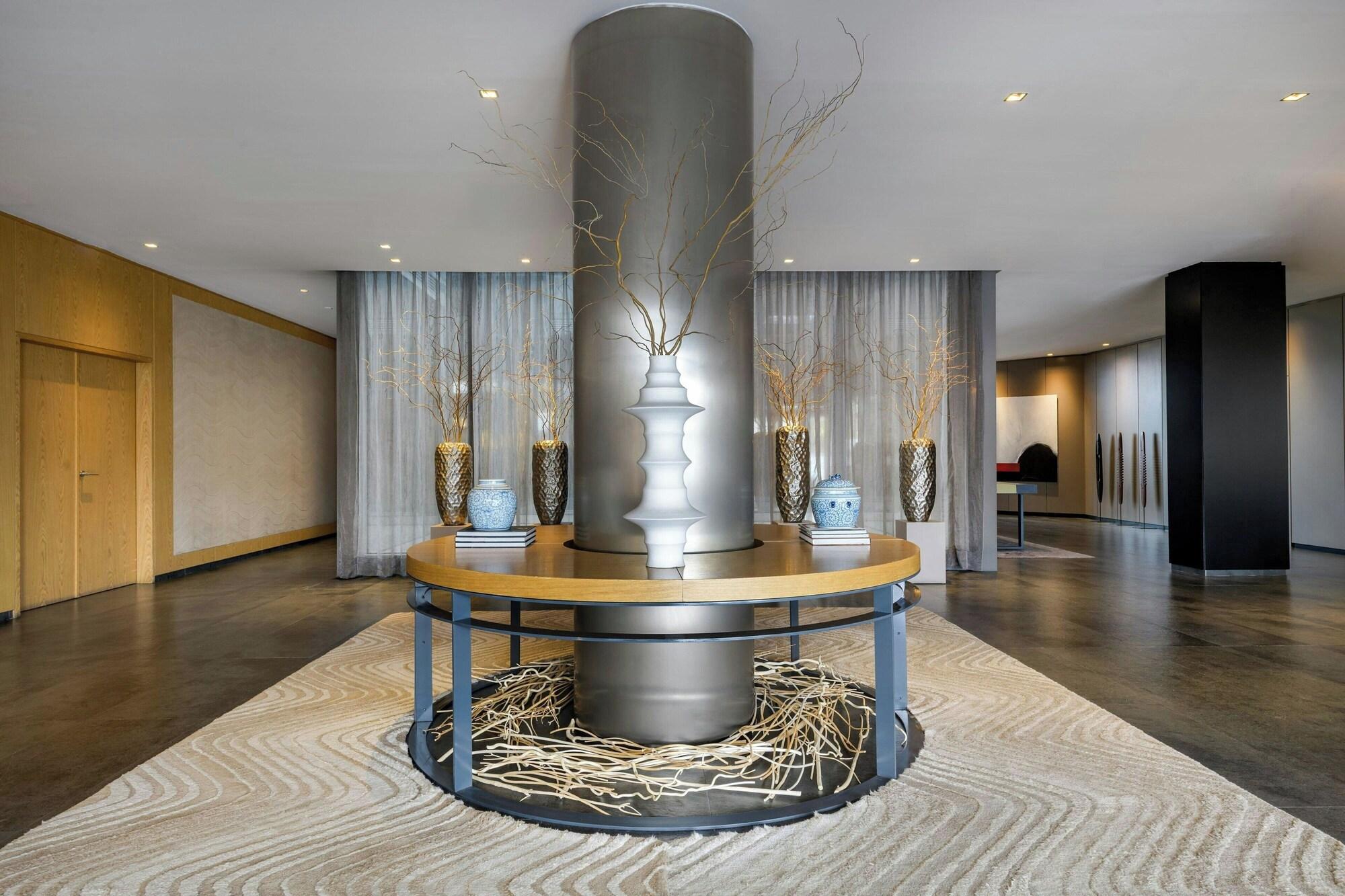 Vista Lobby AC Hotel La Finca by Marriott