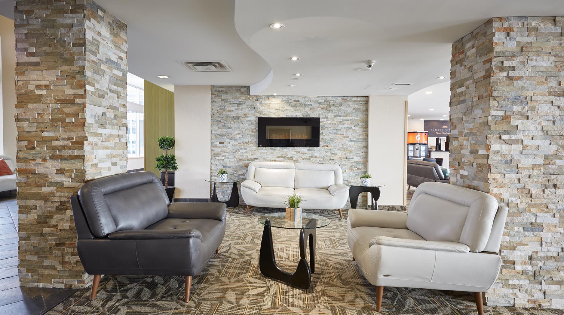 Vista Lobby Oakes Hotel Overlooking the Falls