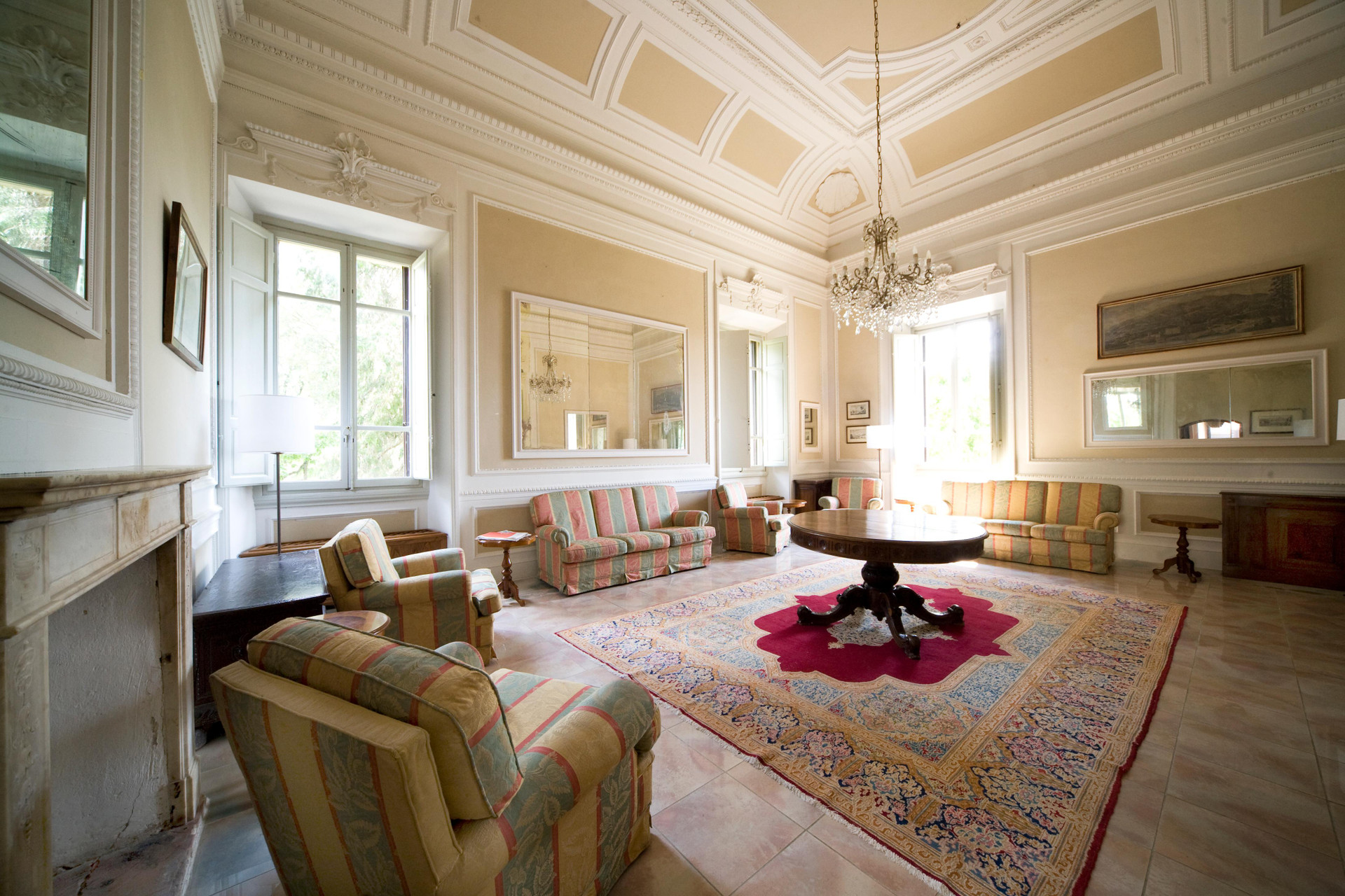 Vista Lobby Villa Pitiana