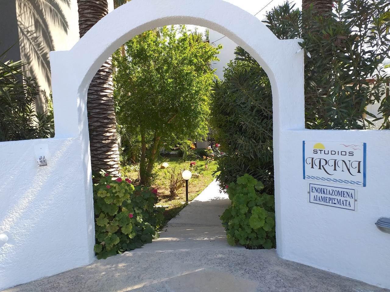 Vista Exterior Irini Studios