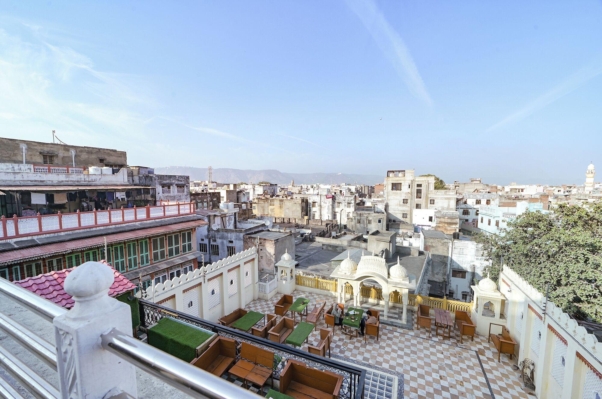 Bar/Salón Fabhotel Khandaka Mahal