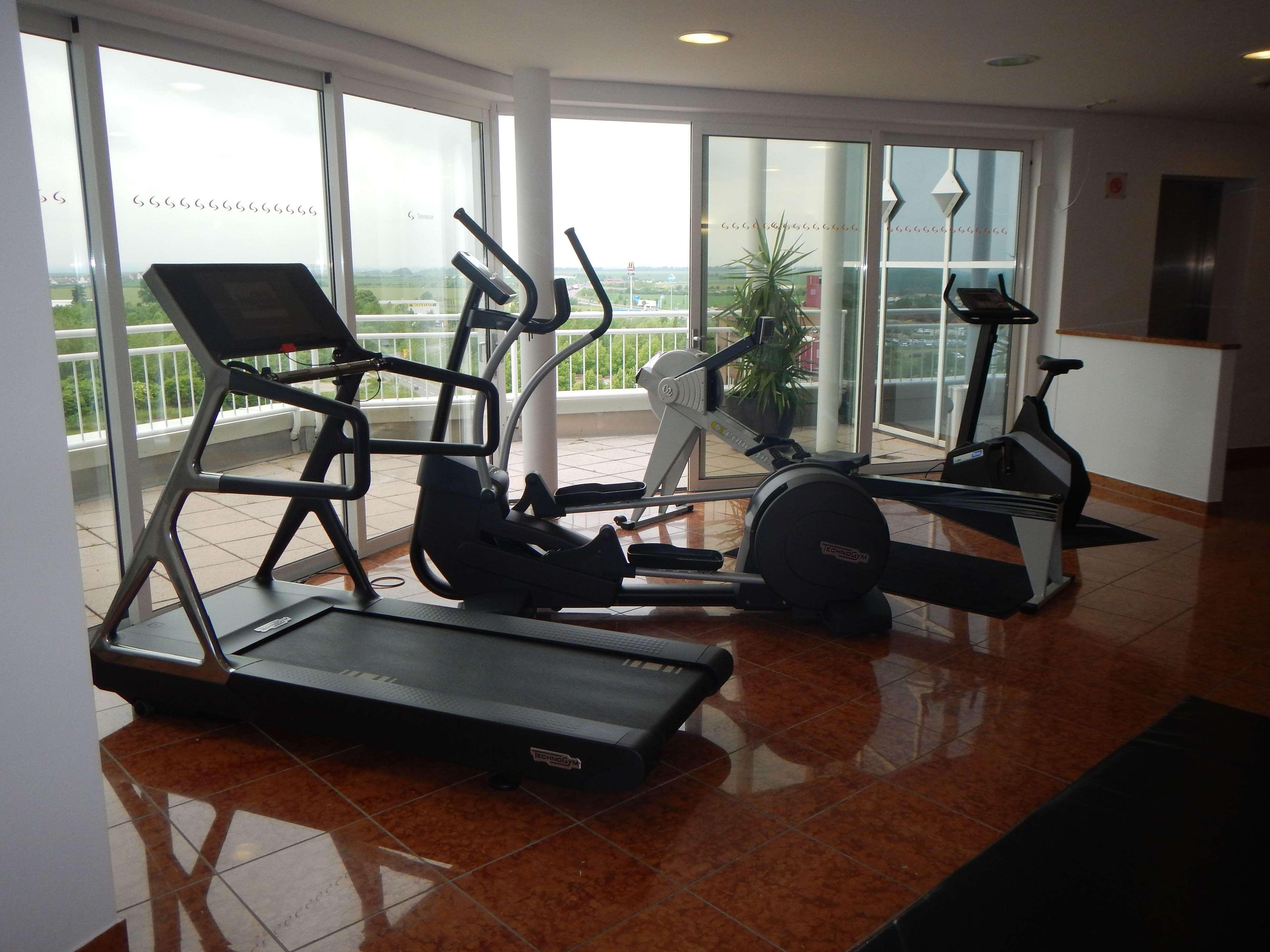 Instalaciones Recreativas Globana Airport Hotel