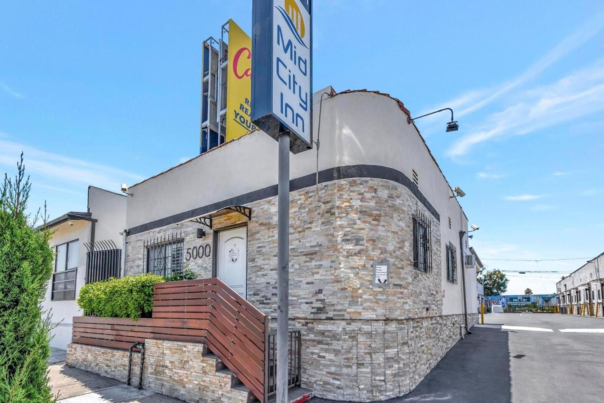 Vista Exterior Mid City inn