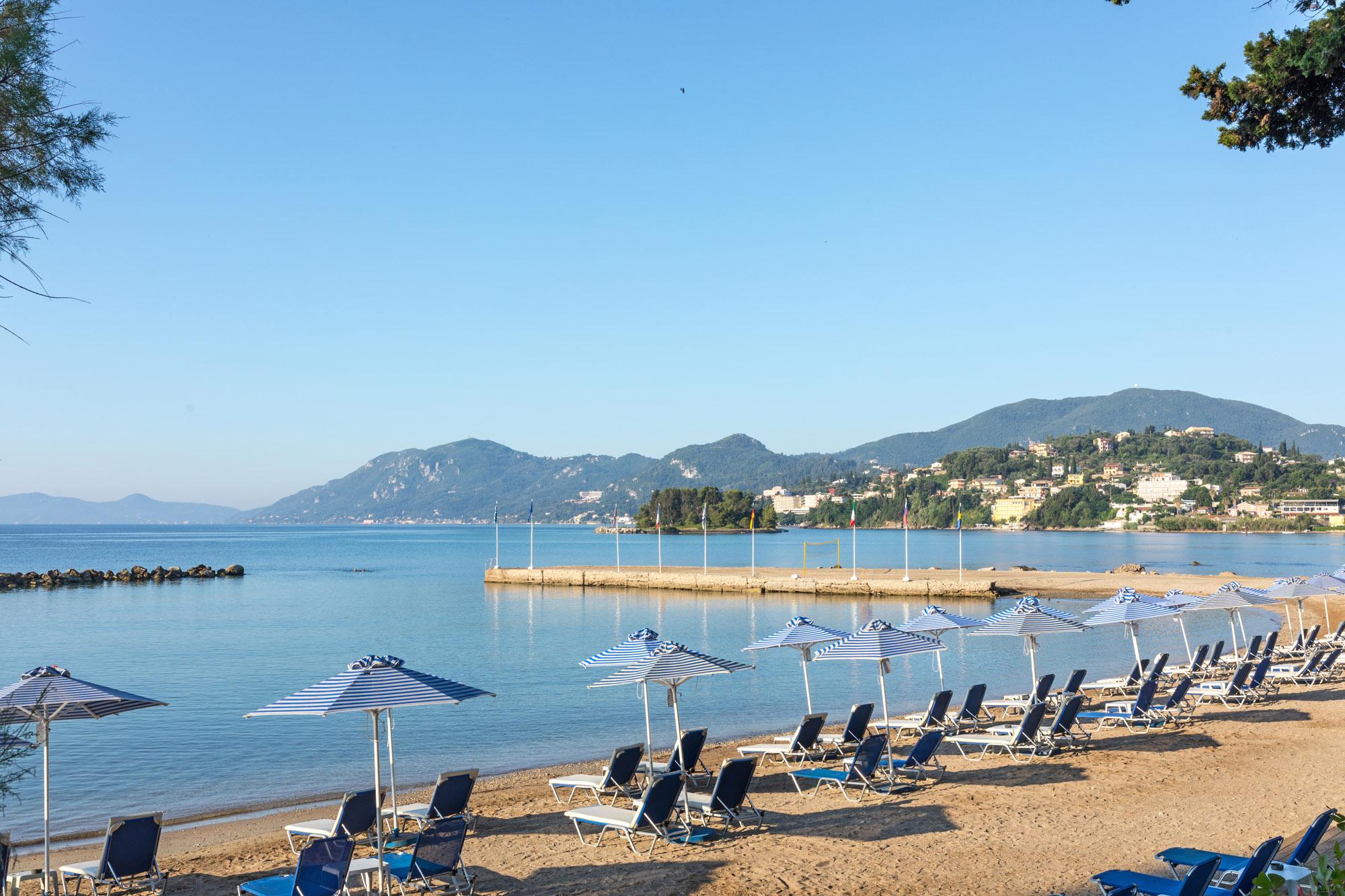 Playa The Royal Hotel