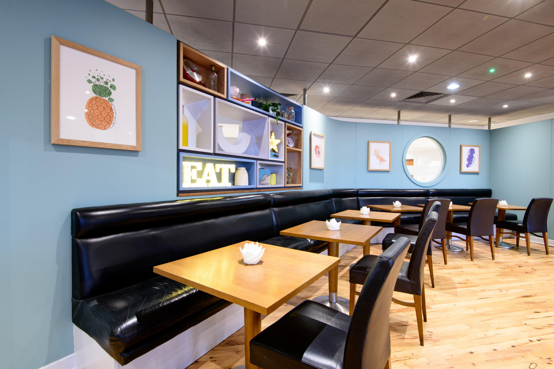 Restaurant Holiday Inn Bolton Centre by IHG