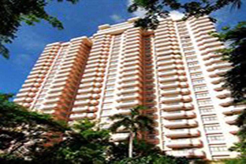 Vista Exterior Pantip Suites Sathorn