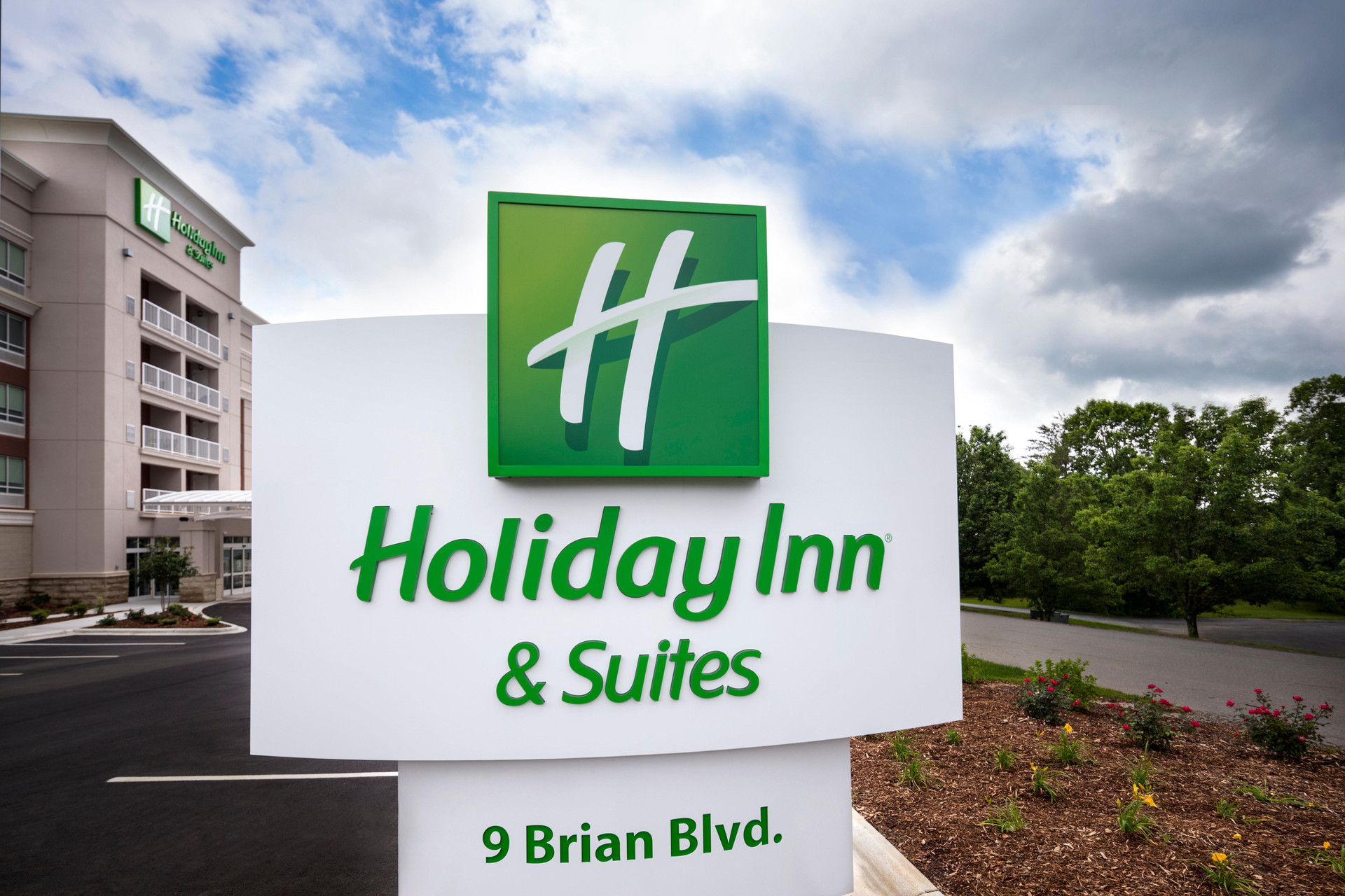 Vista Exterior Holiday Inn & Suites Arden - Asheville Airport by IHG