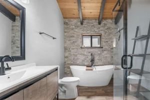 Alquiler Vacacional - Graeagle Tranquility: Spacious Remodeled 3 Bed, 2 Bath Home, pet friendly.