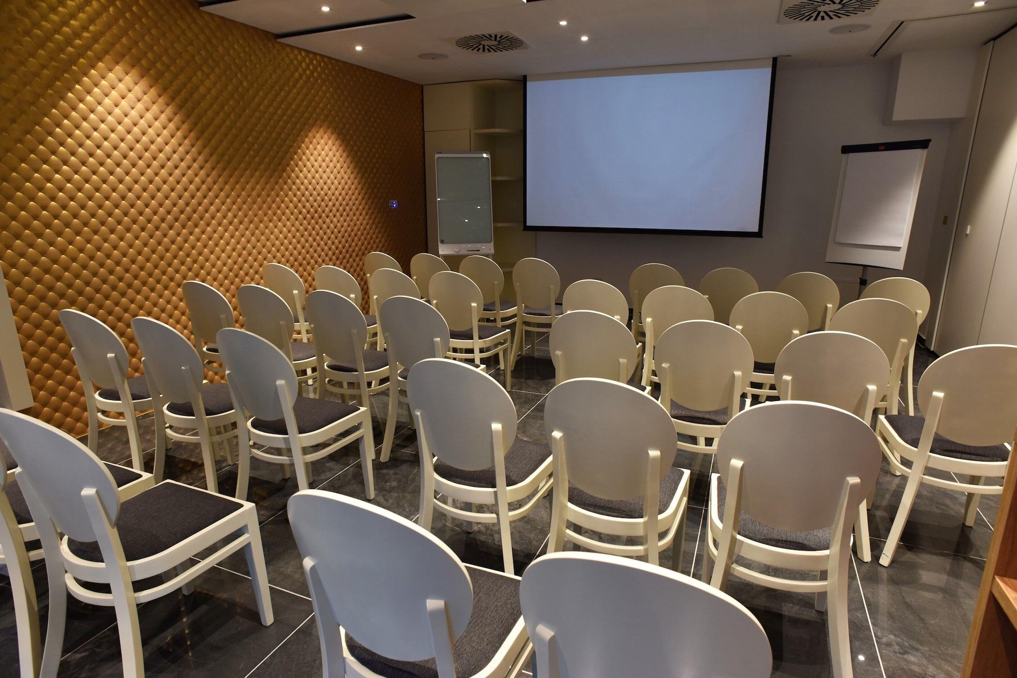 Salón de Baile Santiny Hotel & Restaurant