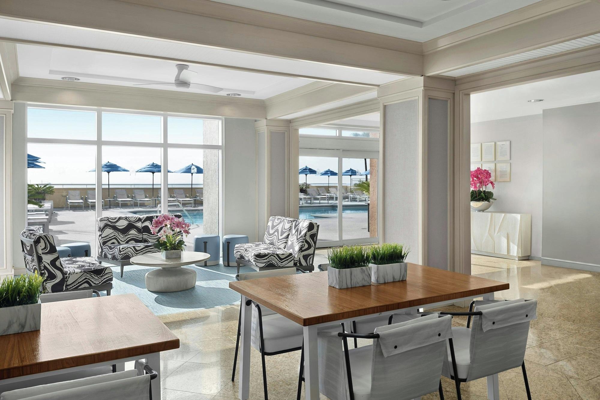 Vista Lobby Marriott's BeachPlace Towers