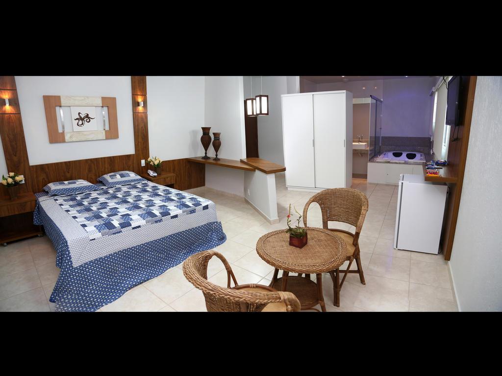 Vista Exterior Monte Castro Executive Hotel