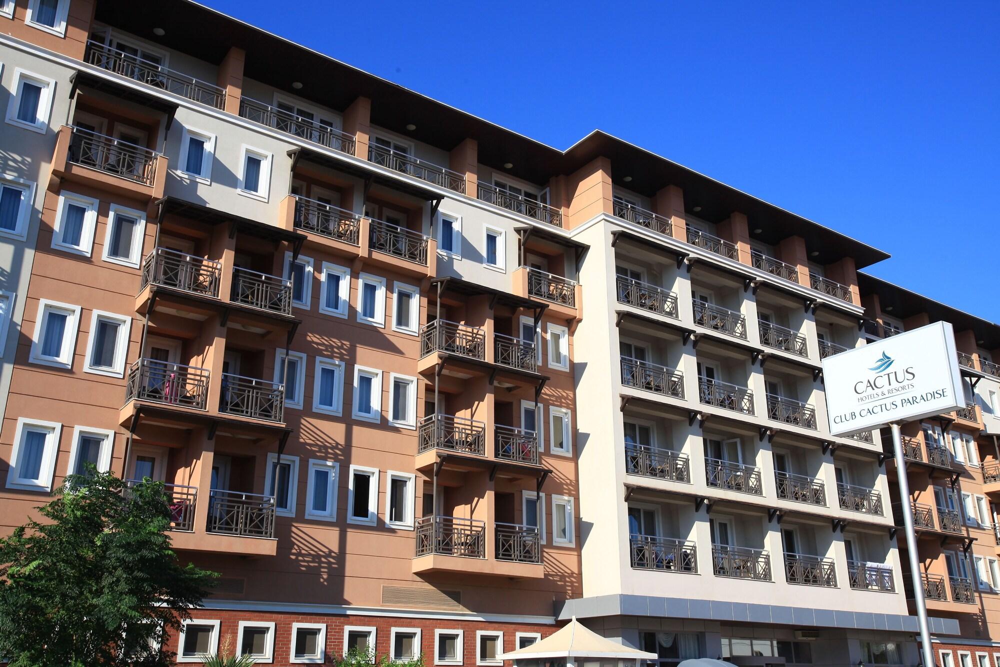 Vista Exterior Club Cactus Paradise - All Inclusive